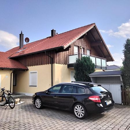 Rudis Ferienwohnung Кирхам Екстериор снимка